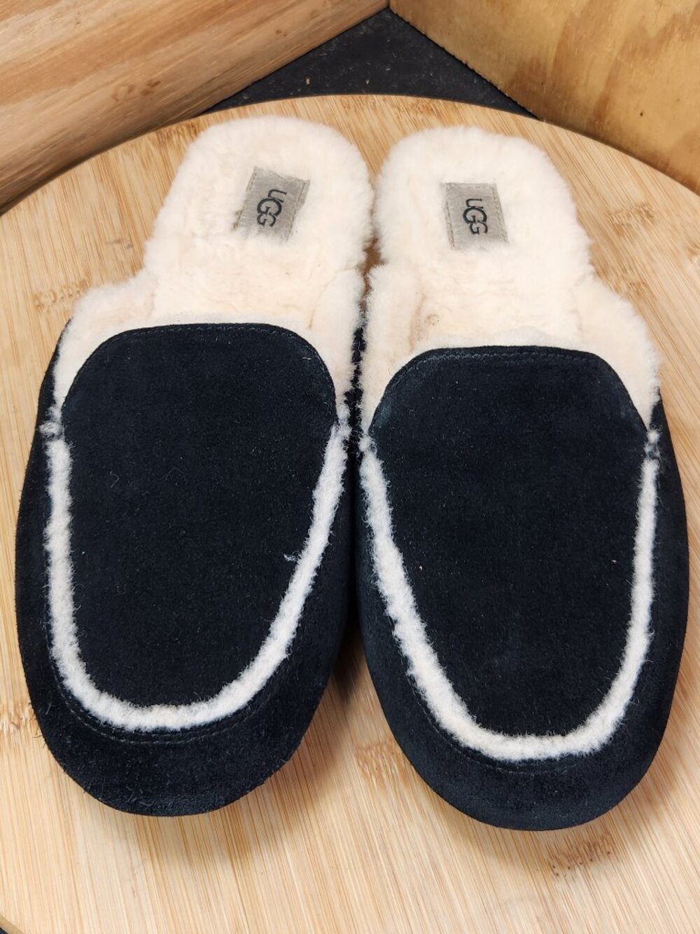 Ugg Lane Suede Slippers Womens Size 7.5 Shoes - Picture 3 of 9